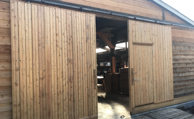 Nieuwe staldeuren voor Herenboeren Willemshoeve