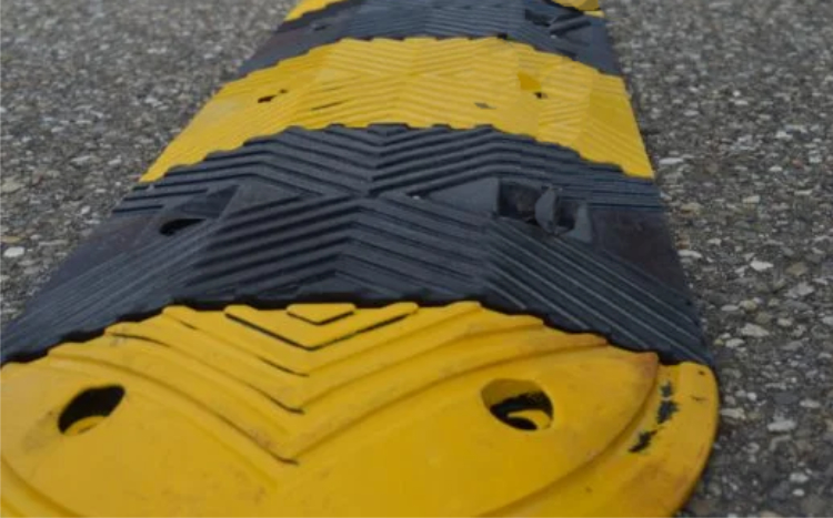 Proef met drempels op de Dalweg Soest