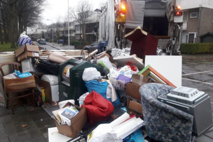 Foto situatie Soest: Afval probleem voorkomen