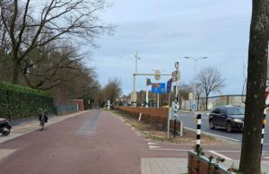 Getuige gezocht van scooter- en wielrenongeval Soesterberg Getuige gezocht van scooter- en wielrenongeval Soesterberg