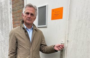 Burgemeester sluit garagebox Plesmanstraat Burgemeester sluit garagebox Plesmanstraat
