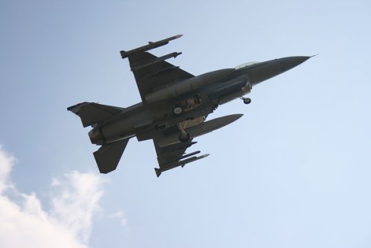 Nostalgische vlucht boven Soesterberg met F16 Nostalgische vlucht boven Soesterberg met F16