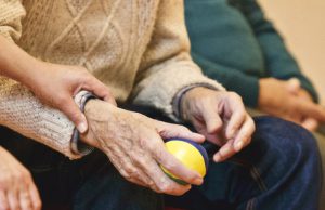 Ouderenactiviteit Soesterberg stuit op politieke kritiek Ouderenactiviteiten Soesterberg stuit op politieke kritiek