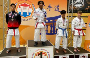 Sjoerd Harmsen wint brons op NK Karate Sjoerd Harmsen (R) wint brons op NK Karate