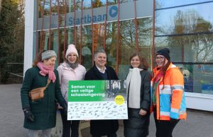 Te veel auto’s bij De Startbaan in Soesterberg Kindcentrum De Startbaan organiseert verkeersweek