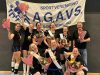 AGAVS dames kampioen na overwinning (vlnr-vbno) Anouk, Rommy, Annemiek, Annemarie, Sophie, Tanita, Jolanda en Annemarie. Onder leiding van Coach Jan