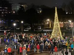 Het ontsteken van de Lichtjesboom Ontsteken Lichtjesboom