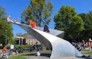 Koningsdag met veel gebak in Soesterberg Foto: Karen Agricola - Unieke Koningsdag in Soesterberg