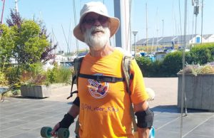 Soesterberger gaat voor 1350 km op zijn longboard Foto: Facebook- Soesterberger gaat voor 1350 km op zijn longboard