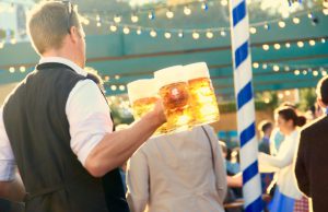 Oktoberfest in Soesterberg met bier, muziek en lederhosen Oktoberfest in Soesterberg met bier, muziek en lederhosen