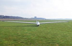 Burendag in Soesterberg begon met zweefvliegen Burendag in Soesterberg begon met zweefvliegen