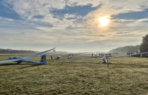 Zweefvliegen boven Soesterberg tijdens Burendag Foto: ACvZ