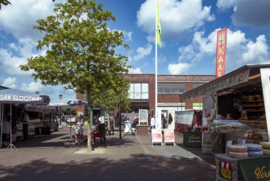 Spreekuur op de markt in Soesterberg met welzijnspartners