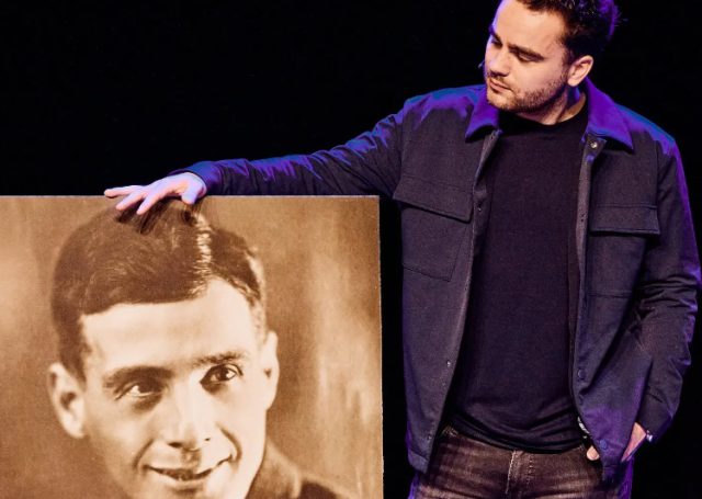 Zanger en acteur Jordy van Loon Zanger en acteur Jordy van Loon