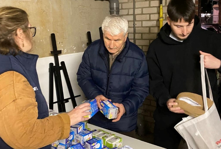 Bewoners Varenstraat Soest vieren renovatie
