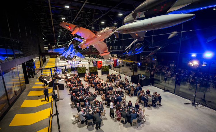 Werkgevers en Defensie versterken samenwerking in Soesterberg