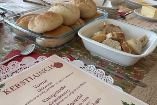 Leerlingen VSO Beekdal verzorgen lunch in Soesterberg Leerlingen VSO Beekdal verzorgen lunch in Soesterberg