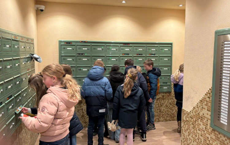 Leerlingen verrassen bewoners de Drie Eiken Soesterberg