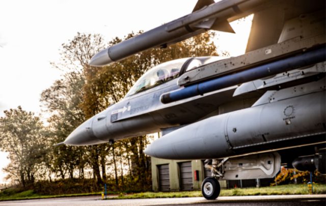 Foto: Defensie.nl - Soesterberg krijgt iconisch jachtvliegtuig de F-16 Falcon