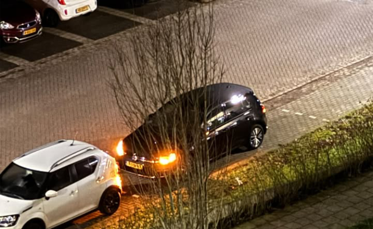 Nepagenten en autoinbraak in Soesterberg