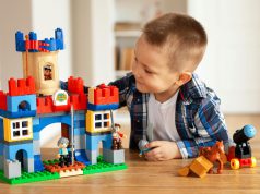 Kinderen bouwen treintjes met Lego in Soesterberg Kinderen bouwen treintjes met Lego in Soesterberg