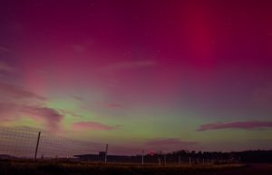Noorderlicht verrast inwoners boven Soesterberg Foto: Giovanni van Erven