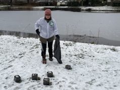 Partij voor de Dieren ruimt vuurwerkresten op in Soesterberg Partij voor de Dieren ruimt vuurwerkresten op in Soest en Soesterberg