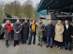 Pantserinfanteriebataljon verhuisd naar Soesterberg College op bezoek in Havelte