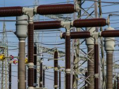 Bewoners in Soest gebukt onder zorgelijke hoogspanning Bewoners in Soest gebukt onder zorgelijke hoogspanning