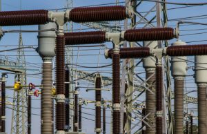 Bewoners in Soest gebukt onder zorgelijke hoogspanning Bewoners in Soest gebukt onder zorgelijke hoogspanning