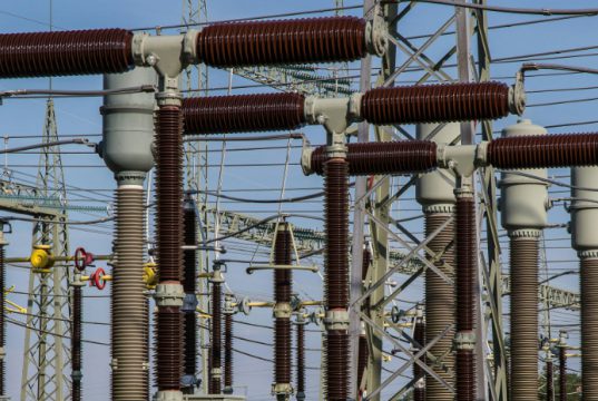 Bewoners in Soest gebukt onder zorgelijke hoogspanning Bewoners in Soest gebukt onder zorgelijke hoogspanning