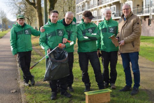 Bijenhotel voor GGS-fractievoorzitter Jan Paauw Bijenhotel voor GGS-fractievoorzitter Jan Paauw