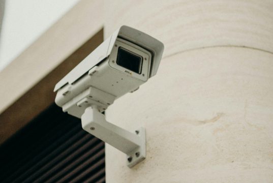 Krachtiger aanpak tegen ondermijnende criminaliteit Beter toezien op ondermijnende criminaliteit