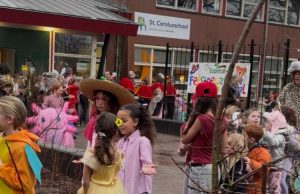 Carolusschool trapt carnavalsweekend af in Soesterberg Carolusschool trapt carnavalsweekend af in Soesterberg