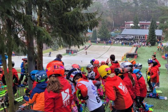Slalomwedstrijden op skibaan in Soesterberg Foto: Facebook - Slalomwedstrijden op skibaan in Soesterberg
