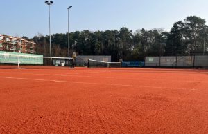 Start tennisseizoen met nieuwe banen in Soesterberg Start tennisseizoen met nieuwe banen in Soesterberg