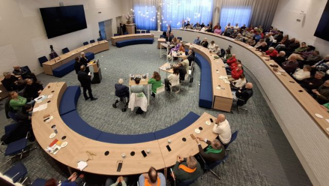 Weinig confrontatie tijdens slotdebat gemeenteraadsverkiezingen