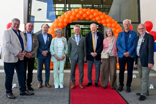 Negen inwoners krijgen lintje voor inzet richting Koningsdag Foto: Jaap van den Broek - Negen inwoners krijgen lintje voor inzet richting Koningsdag