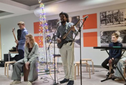 Muziek verbindt tijdens derde jamsessie in Soesterberg Muziek verbindt tijdens derde jamsessie in Soesterberg