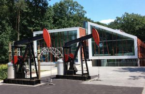 Olieveld ontdekt bij basisschool De Startbaan in Soesterberg Olieveld ontdekt bij basisschool De Startbaan in Soesterberg