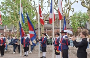 Herdenking 4 mei trekt grote belangstelling in Soesterberg Herdenking 4 mei trekt grote belangstelling in Soesterberg