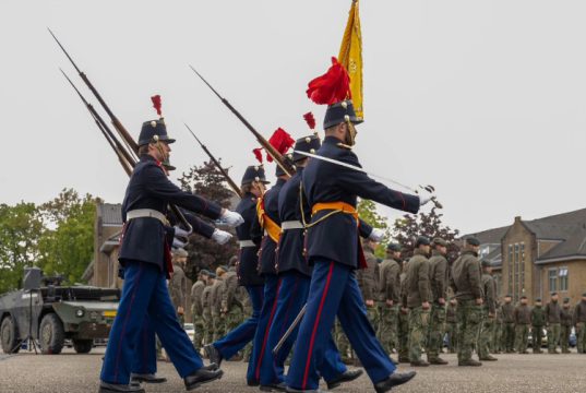 Ceremonie Pantserinfanteriebataljon in Soesterberg Archief foto: Facebook