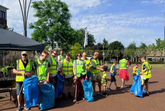 Wederom een hoeveelheid zwerfafval in Soesterberg Veel animo voor de Opruimactie in Soesterberg
