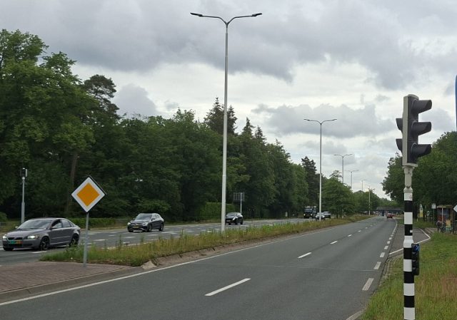 Belastingdienst haalt ruim 260.000 euro op in Huis ter Heide. Belastingdienst haalt ruim 260.000 euro op in Huis ter Heide.