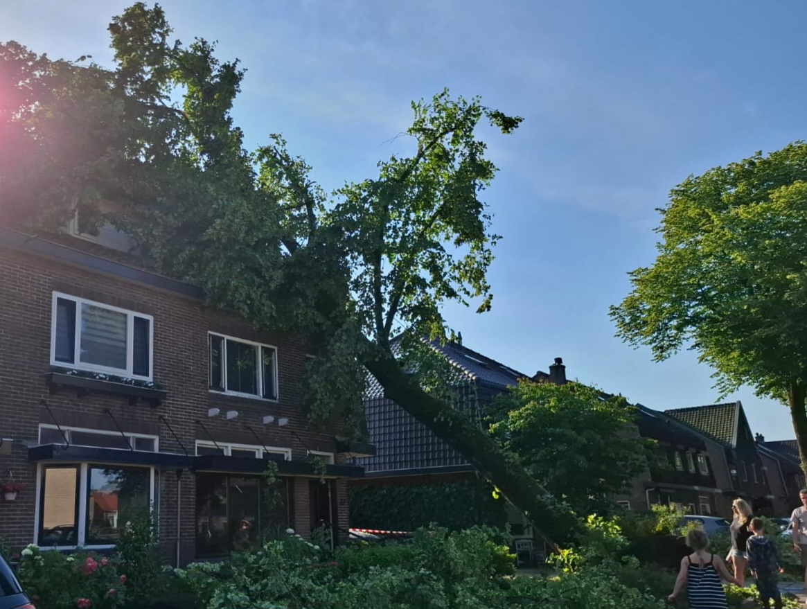 Enorme stormschade in Soesterberg