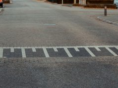 Bewoners slaan alarm over verkeersveiligheid Soesterberg Verkeersdrempels veel te laag in Soesterberg.