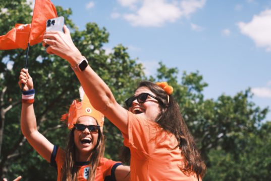 Nog geen Oranjekoorts in Soesterberg Nog geen Oranjekoorts in Soesterberg