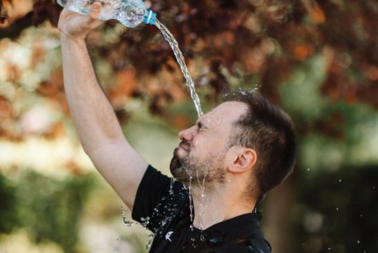 Morgen tropische hitte van 35 graden in Soesterberg Morgen tropische hitte van 35 graden in Soesterberg